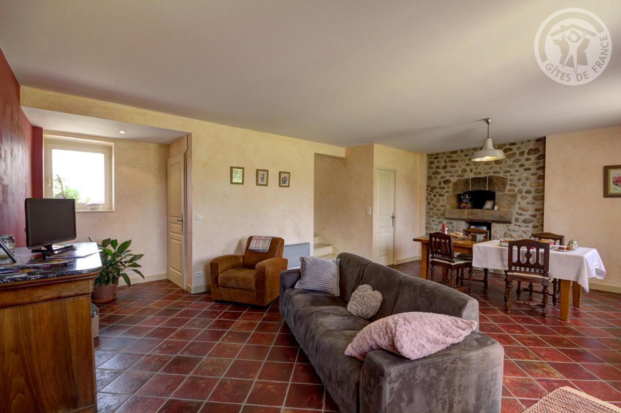 Chambres D'Hotes Ondine Et Igor Saint-Marcellin-en-Forez Buitenkant foto